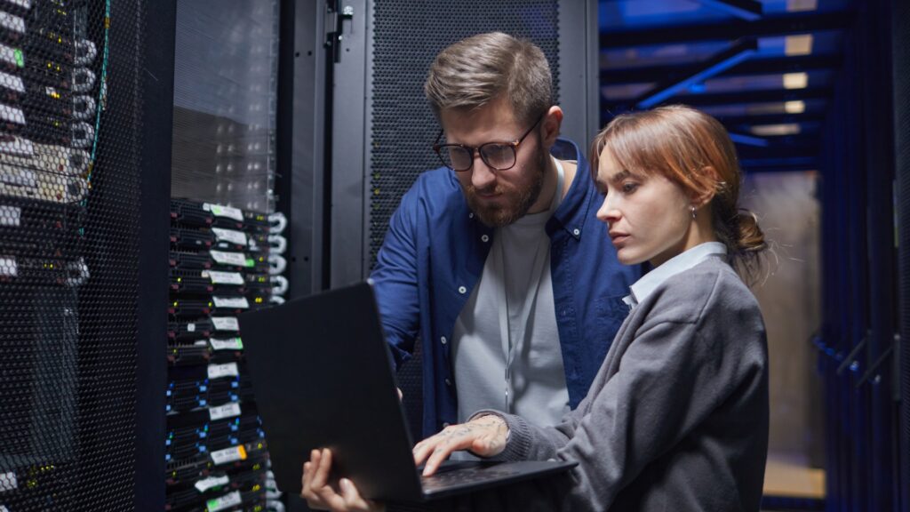 What practical checklist should guide performance planning at scale